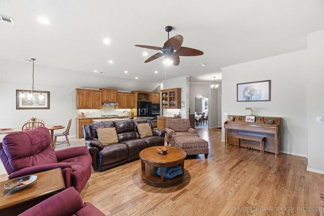 3104 S Tamarack Avenue, Broken Arrow, OK 74012