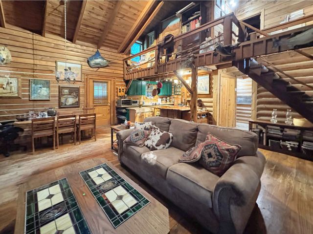 268 Sugar Maple Dr, Dover, TN 37058