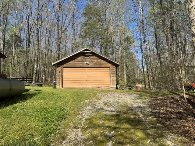 268 Sugar Maple Dr, Dover, TN 37058