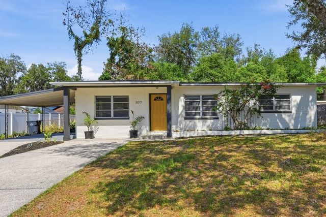 8017 CARDINAL DRIVE, Tampa, FL 33617
