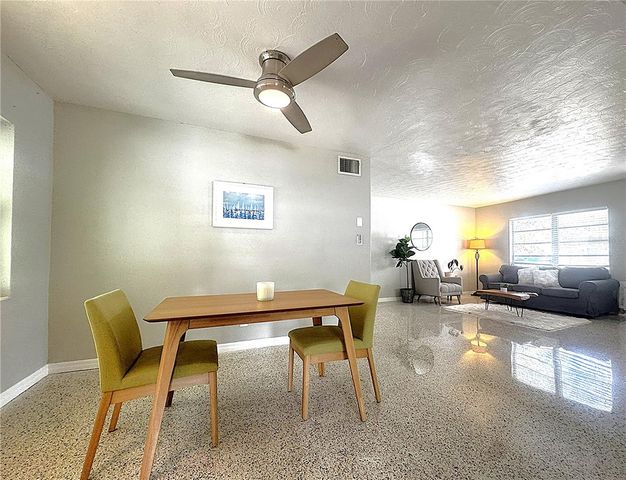 8017 CARDINAL DRIVE, Tampa, FL 33617