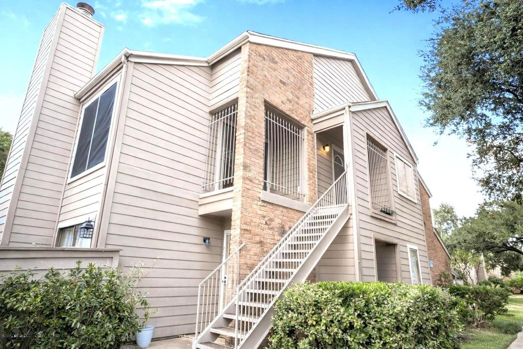 6701 Sands Point Drive 61, Houston, TX 77074