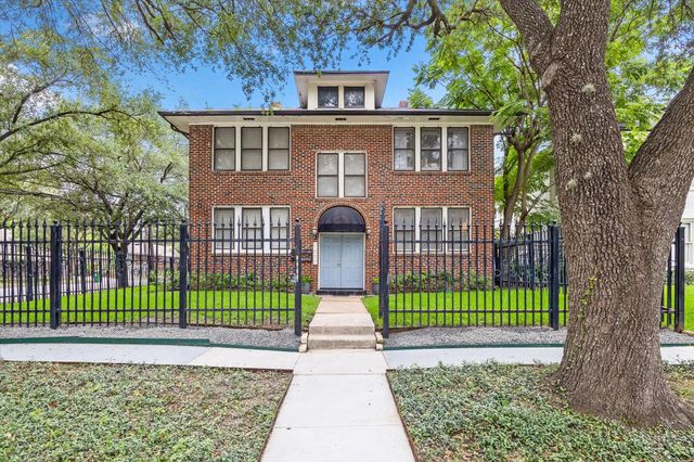 1660 Kipling Street, Houston, TX 77006
