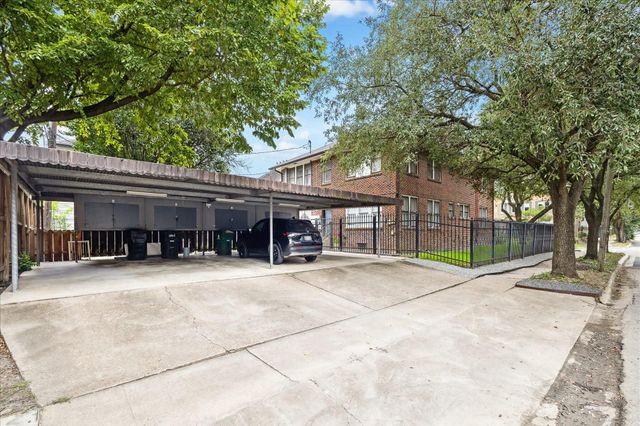 1660 Kipling Street, Houston, TX 77006