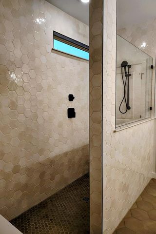 1817 Spring Mountain CV, Georgetown, TX 78628