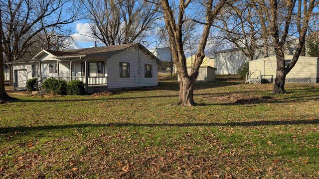 32 E Main Street, Ash Flat, AR 72513