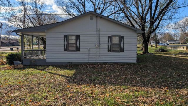 32 E Main Street, Ash Flat, AR 72513