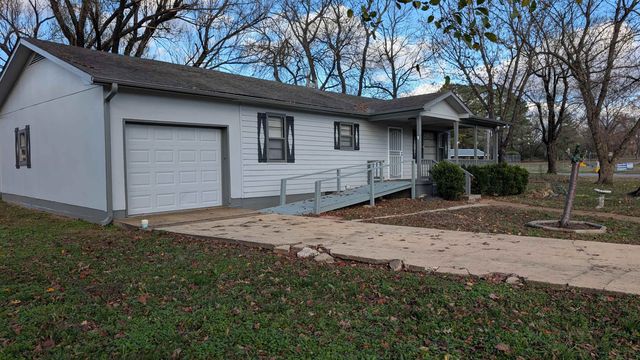 32 E Main Street, Ash Flat, AR 72513