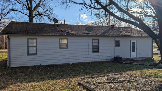 32 E Main Street, Ash Flat, AR 72513