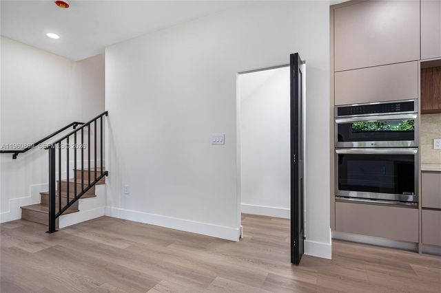 281 NW 52nd St 281, Miami, FL 33127