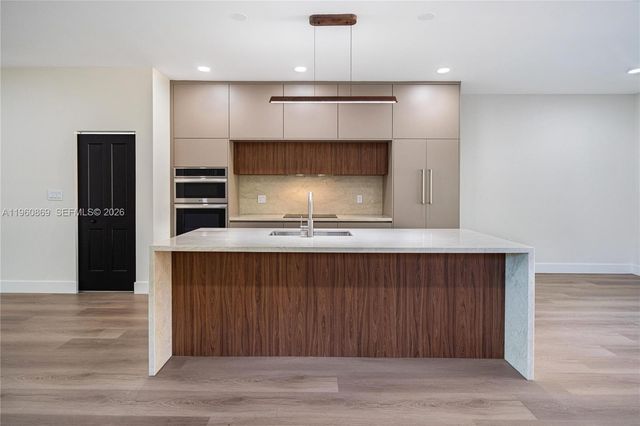 281 NW 52nd St 281, Miami, FL 33127