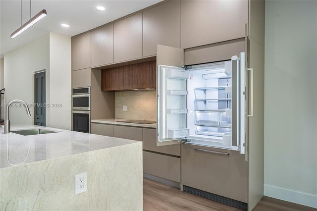 281 NW 52nd St 281, Miami, FL 33127