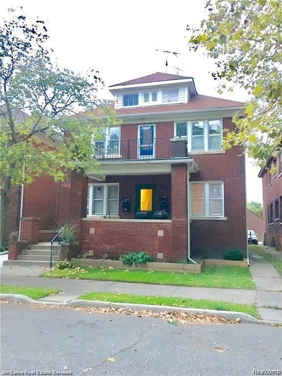 817 Beaconsfield Avenue, Grosse Pointe, MI 48230