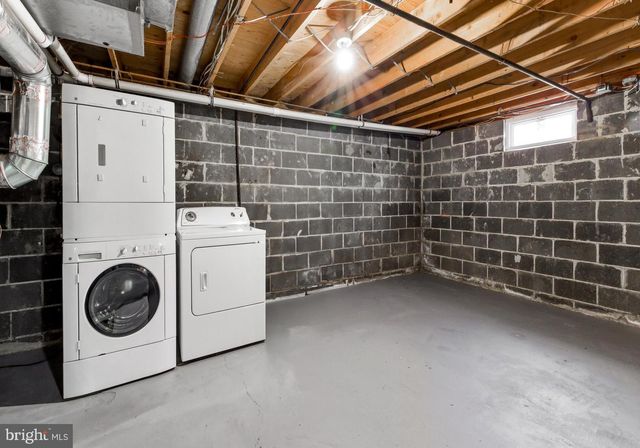 16 E WOODBURN AVE, Pine Hill, NJ 08021