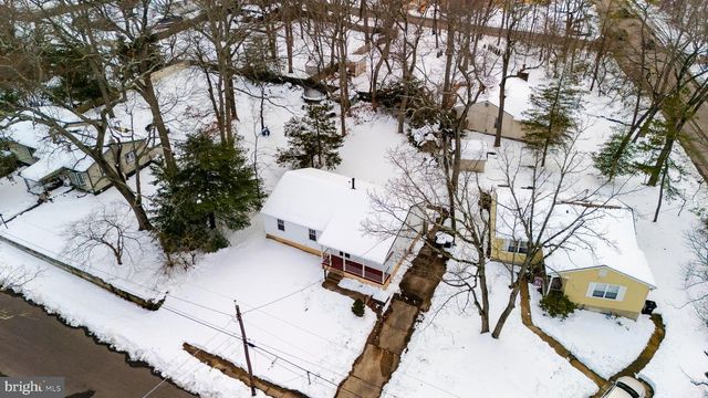 16 E WOODBURN AVE, Pine Hill, NJ 08021