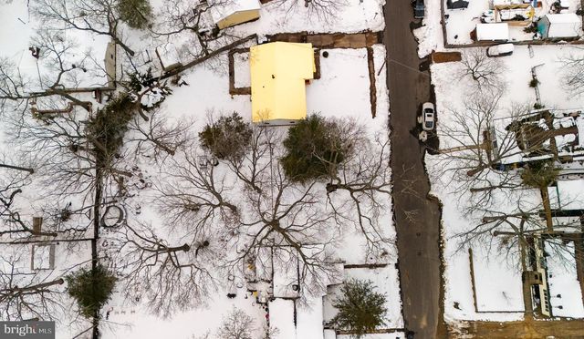 16 E WOODBURN AVE, Pine Hill, NJ 08021