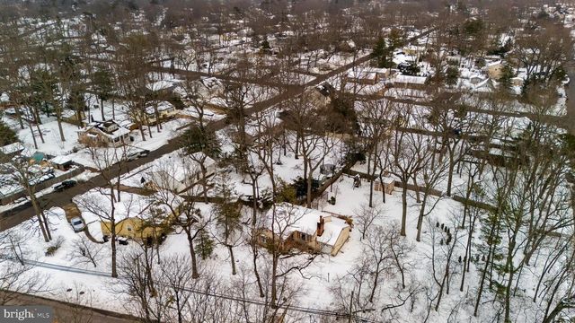 16 E WOODBURN AVE, Pine Hill, NJ 08021