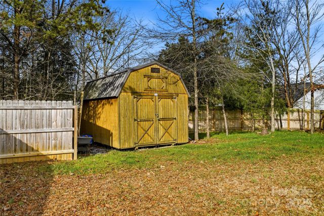 228 Hollybrook Court, Salisbury, NC 28147