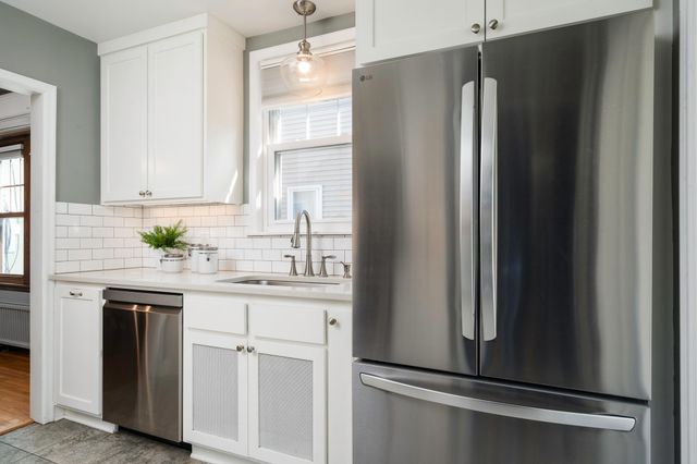 2724 Utica Avenue S, Saint Louis Park, MN 55416
