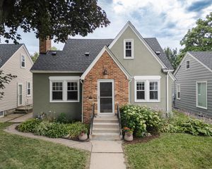 2724 Utica Avenue S, Saint Louis Park, MN 55416