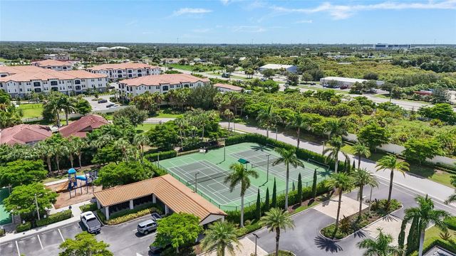 696 RAVELLO BOULEVARD, Nokomis, FL 34275