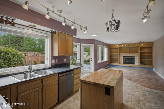 2416 Brook Hill Circle, Anchorage, AK 99516