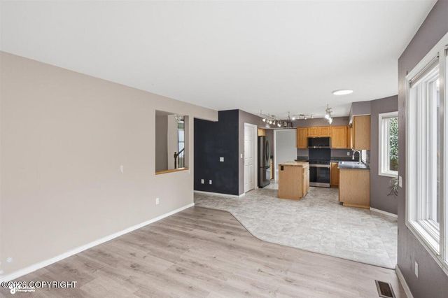 2416 Brook Hill Circle, Anchorage, AK 99516