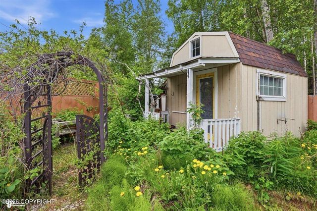 2416 Brook Hill Circle, Anchorage, AK 99516