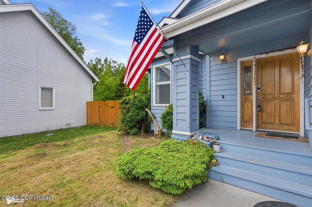 2416 Brook Hill Circle, Anchorage, AK 99516