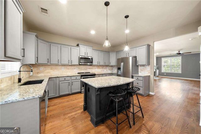 2402 Waters Edge Trail, Roswell, GA 30075