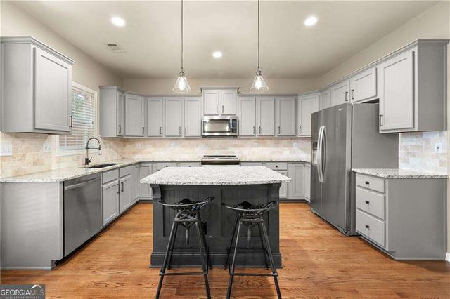 2402 Waters Edge Trail, Roswell, GA 30075