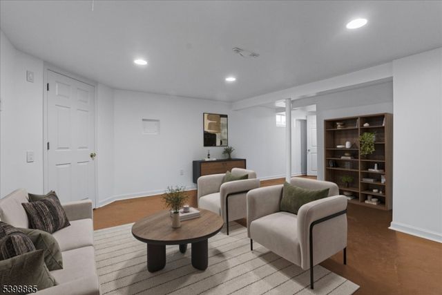 340 Livingston Ave, New Providence Boro, NJ 07974