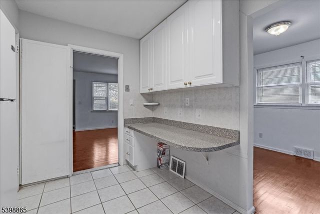 340 Livingston Ave, New Providence Boro, NJ 07974