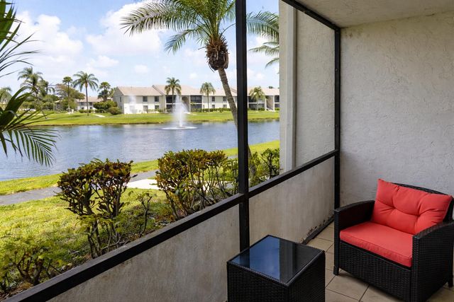1118 Green Pine Boulevard B1, West Palm Beach, FL 33409