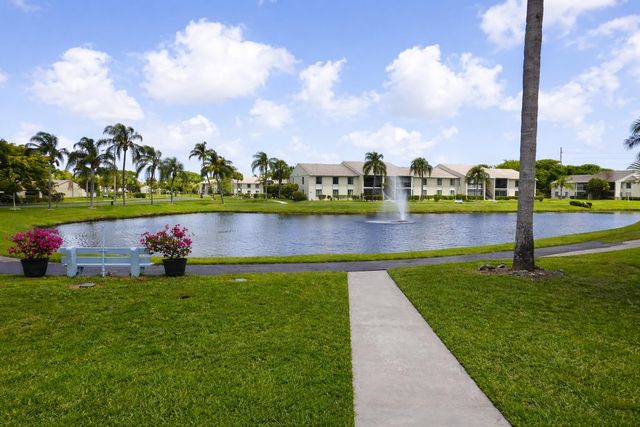 1118 Green Pine Boulevard B1, West Palm Beach, FL 33409