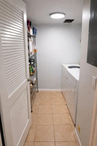 1118 Green Pine Boulevard B1, West Palm Beach, FL 33409