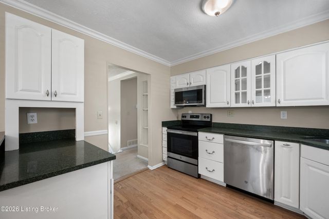 9212 Foxtail Ct, Crestwood, KY 40014