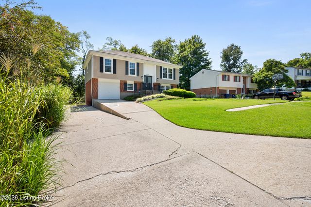 9212 Foxtail Ct, Crestwood, KY 40014
