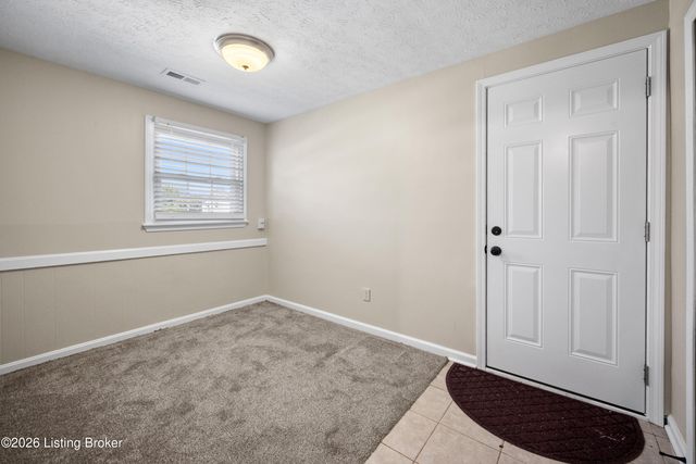 9212 Foxtail Ct, Crestwood, KY 40014