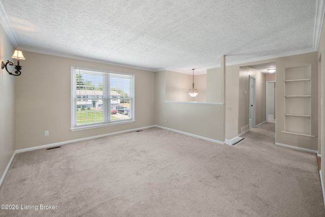 9212 Foxtail Ct, Crestwood, KY 40014