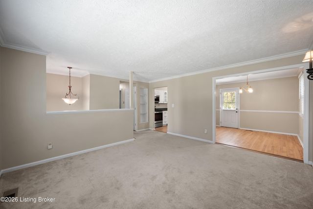 9212 Foxtail Ct, Crestwood, KY 40014