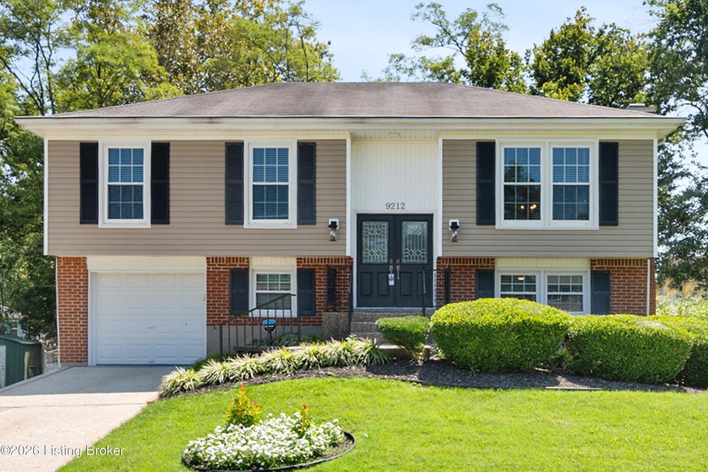 9212 Foxtail Ct, Crestwood, KY 40014