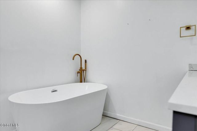2115 Colgate Place, Schenectady, NY 12304