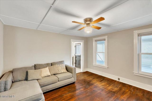 2115 Colgate Place, Schenectady, NY 12304