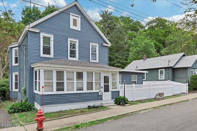 2115 Colgate Place, Schenectady, NY 12304