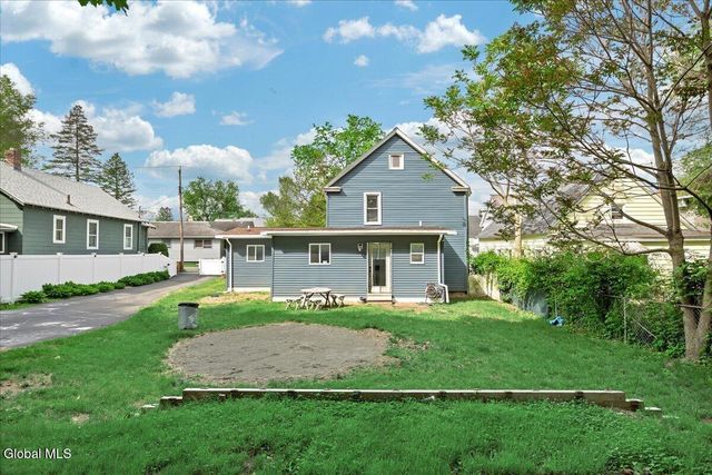2115 Colgate Place, Schenectady, NY 12304