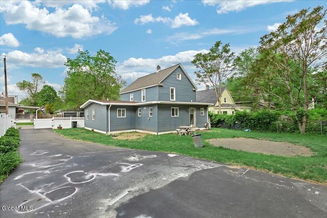 2115 Colgate Place, Schenectady, NY 12304