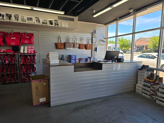 8533 S Cottage Grove Avenue, Chicago, IL 60619