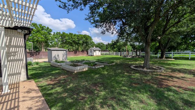 1616 Village Trail, Keller, TX 76248