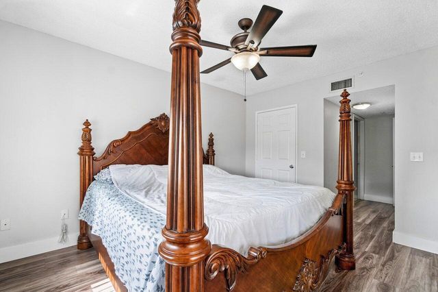 2620 S University Drive 309, Davie, FL 33328